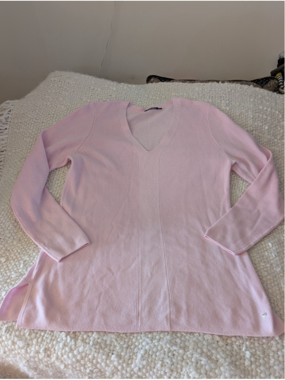 Women's Olsen V-Neck Pullover Sweater Pink